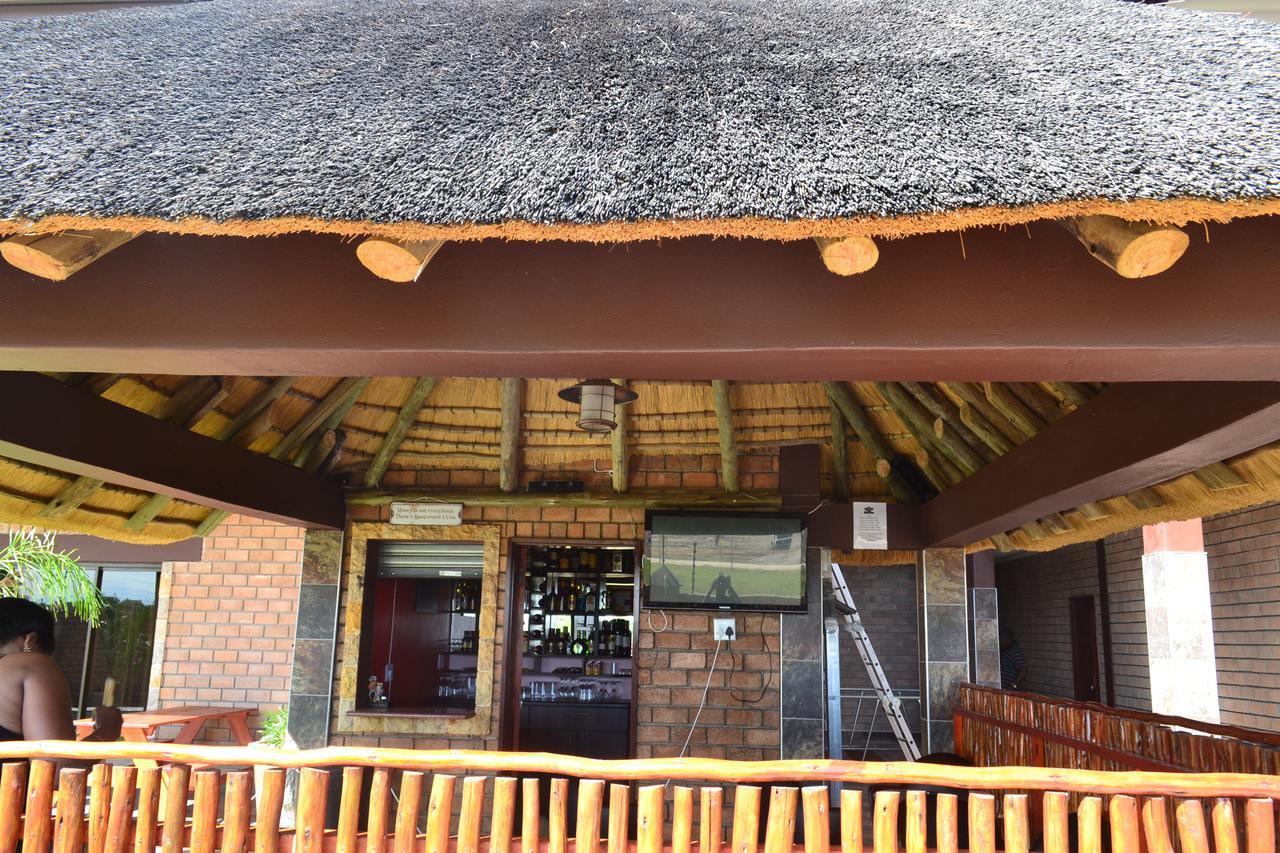 Road House Guest House Omuthiya Luaran gambar
